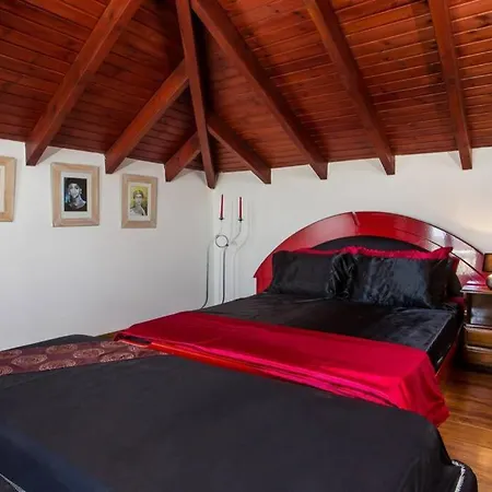 Vakantiehuis Marilia - Lux Near Famous Beaches